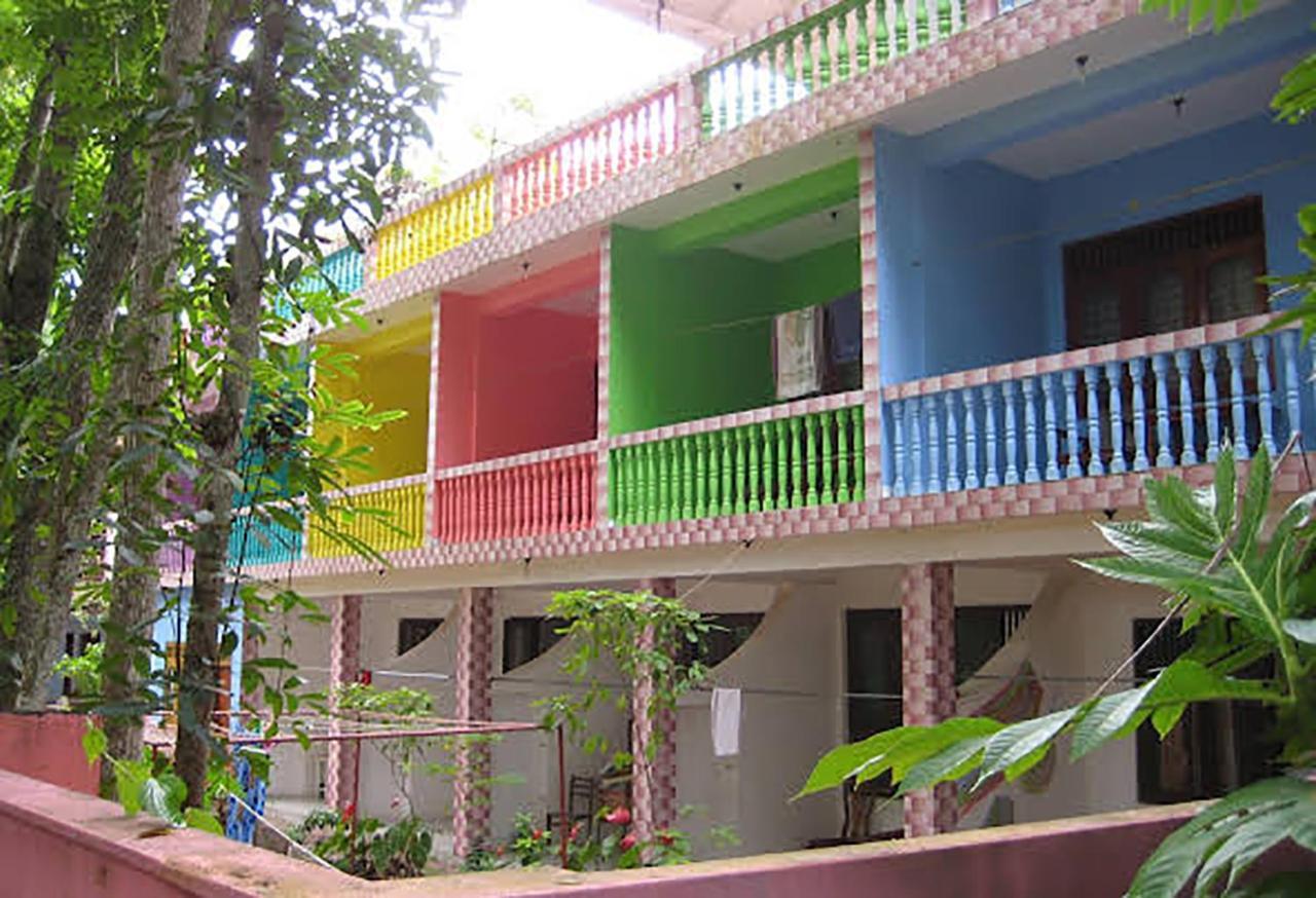 היקדואה Hotel Santis מראה חיצוני תמונה